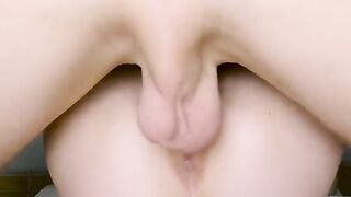 A man experienced a wet and hot squirting orgasm with a hot amateur woman