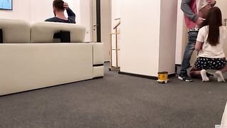 A delivery guy got his dick sucked by a cheating wife in a hot cuckold scene