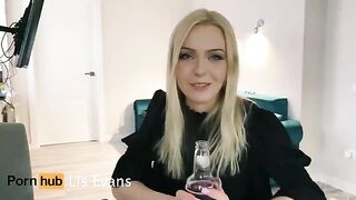 A beautiful neighbor came to visit and got a stunning blowjob