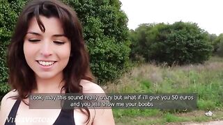 A cute runner is fucking outdoors, showcasing her beautiful face in HD