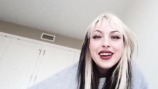 Girlfriend’s gentle domination JOI, a sensual and romantic experience
