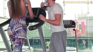 Colombian girl with a bubble butt is having fun in the gym and gets fucked