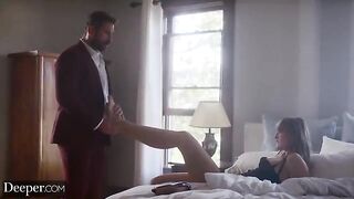 The girl-next-door Dubsie from California gets down and dirty with married men