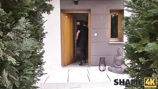 The cock of the beholder 3 - sexy MILF seduces her new neighbor with stockings
