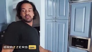 Phoenix Marie cheats on her hubby with his old mate