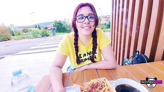 Babe sucks the dick of her neighbor for 40 euros