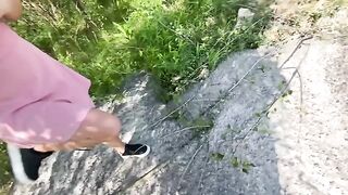 A pick up guy screwed wet pussy bitch in the car outdoors