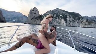 I had sex with the boat captain on a tour to Capri while the crew watched