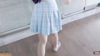 A Chinese girl has sex with her boyfriend on vacation