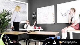The teacher ordered the naughty student to please her bestie in a steamy class