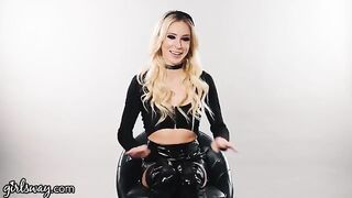 The photo shoot of two girls is too hot to handle
