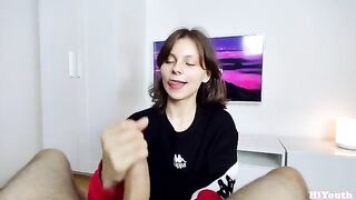 A cute girl got her face covered with sperm - hiyouth