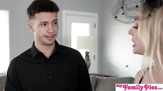 She’s a sexbomb, and her stepbrother loves banging her!