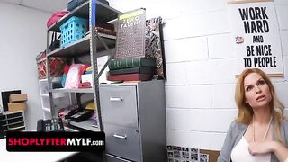 Sedona Reign, big tits MILF, gets fucked by security officer