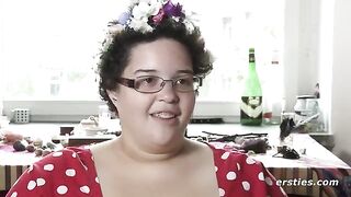 Amateur girl with a shaved pussy fingered herself and reached an intense climax