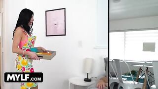 Housewife Piper Press gets fucked hard and tastes cum in the kitchen