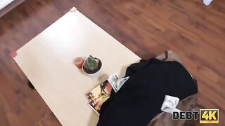 A girl had to fuck with a debt collector because of lack of money