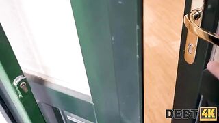 A smart nympho uses her pussy to avoid paying a large debt
