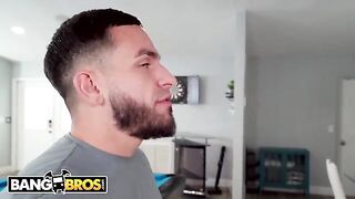 Couch warmer Peter Green with a obsession for PAWG ass