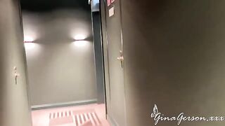 A young girl has sex with a black guy at her home for the first time
