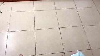 I gave my best friend’s stepson a massage and got cum