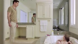 Rebel Lynn gets fucked by her stepbrother in the bathtub, a classic SPYFAM scene