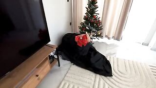 A courier delivered a parcel and his wife received a messy surprise