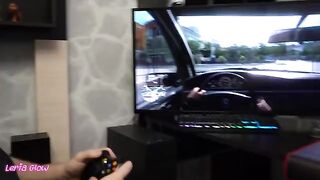 I distracted my boyfriend while he was playing with this wet pussy