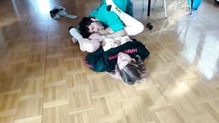Girl fucked on the floor, her boyfriend made a huge cumshot