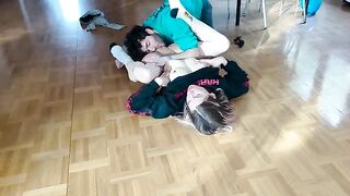 Girl fucked on the floor, her boyfriend made a huge cumshot