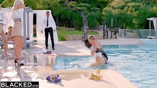 Two hungry girls seduced the employee of the hotel