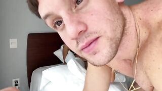 A blonde has sex with her lover at home and comes with pleasure