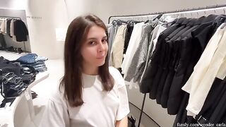 Fitting room secrets: A girl cheats on her boyfriend while trying clothes
