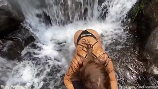 The hottest amateur from PornHub gets fucked by the waterfall