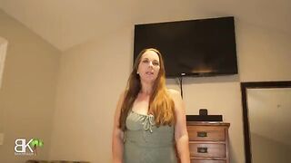 My stepmom’s big ass is amazing, and I love it! (2)