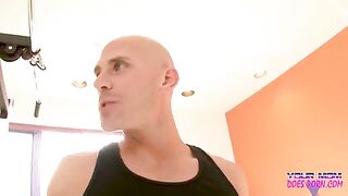 Trainer fucked the blonde MILF Shayla Laveaux hard in the gym