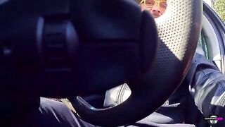 Amateur pompino with Italian dialogues that don't make sense, full of cum
