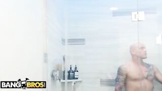 Mia Malkova tricks her stepbrother into fucking her hard