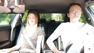 A man surprised his girlfriend with a present while driving the car