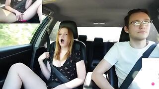 A man surprised his girlfriend with a present while driving the car