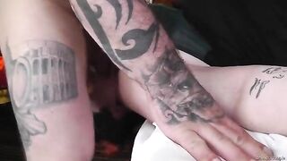 First MFM threesome with Mr.BWC for HotmessJessXXX, a spicy swap sesh!