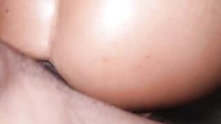 The queen of anal squirt gets her asshole gapped and soaked