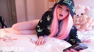 Pervert guy found and fucked his stepmom's pussy in pink
