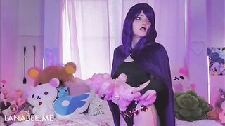 Raven found StarFire’s toys and decided to play around