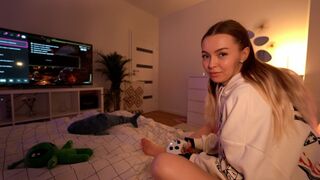 Instead of playing, she got fucked and squirted by her partner
