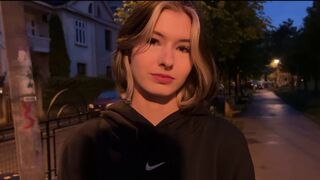 An 18-year-old girl received a luxurious gift from her rich stranger date
