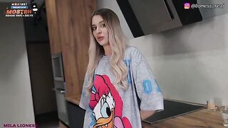 A good morning blowjob will make your stepsister more alert