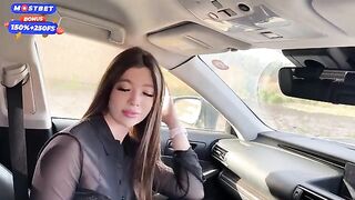 A cute girl made a blowjob in the car and got a cumshot on her face