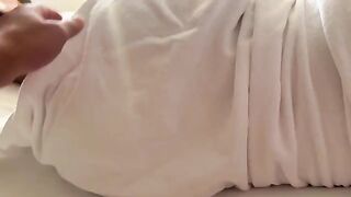 I booked a single bed for vacation with my stepdaughter, featuring Sisi Rose