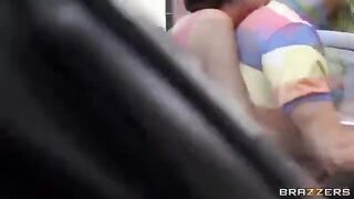 The guy with his friends had fun with two whores in the car